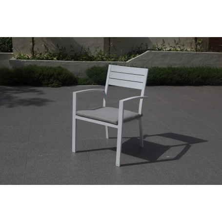 POLTRONA IN ALLUMINIO BIANCO CON CUSCINO