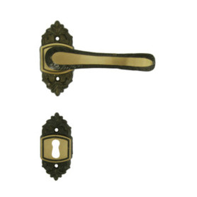 MANIGLIA OTTONE GIGLIO C\BOCCHETTA