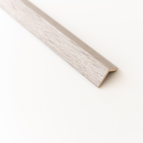 PARASPIGOLO IN MDF ROVERE GRIGIO MM.28X28X3000