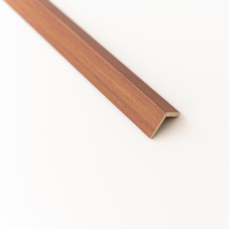 PARASPIGOLO IN MDF CILIEGIO MM.28X28X3000