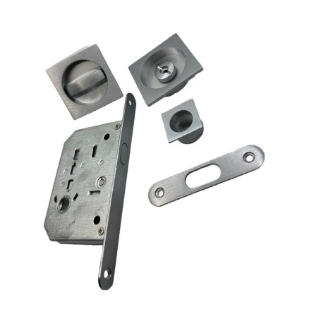 KIT MANIGLIE QUADRO C\SERRATURA PORTE SCORR CROM SAT